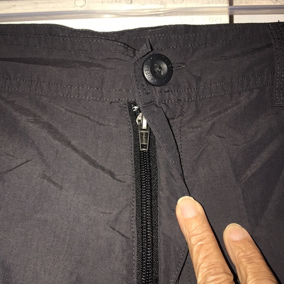 Men’s Eddie Bauer Cargo Shorts - Picture 2 of 9